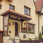 3 Bedroom Cozy In * Jena