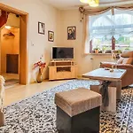 3 Bedroom Cozy In *