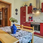 3 Bedroom Cozy In * Jena