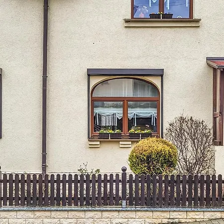 3 Bedroom Cozy In *