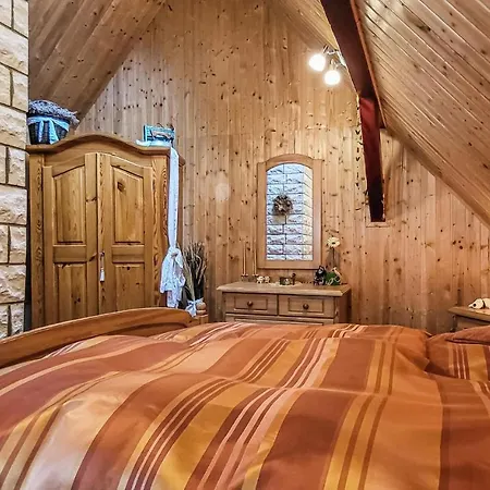 3 Bedroom Cozy In *